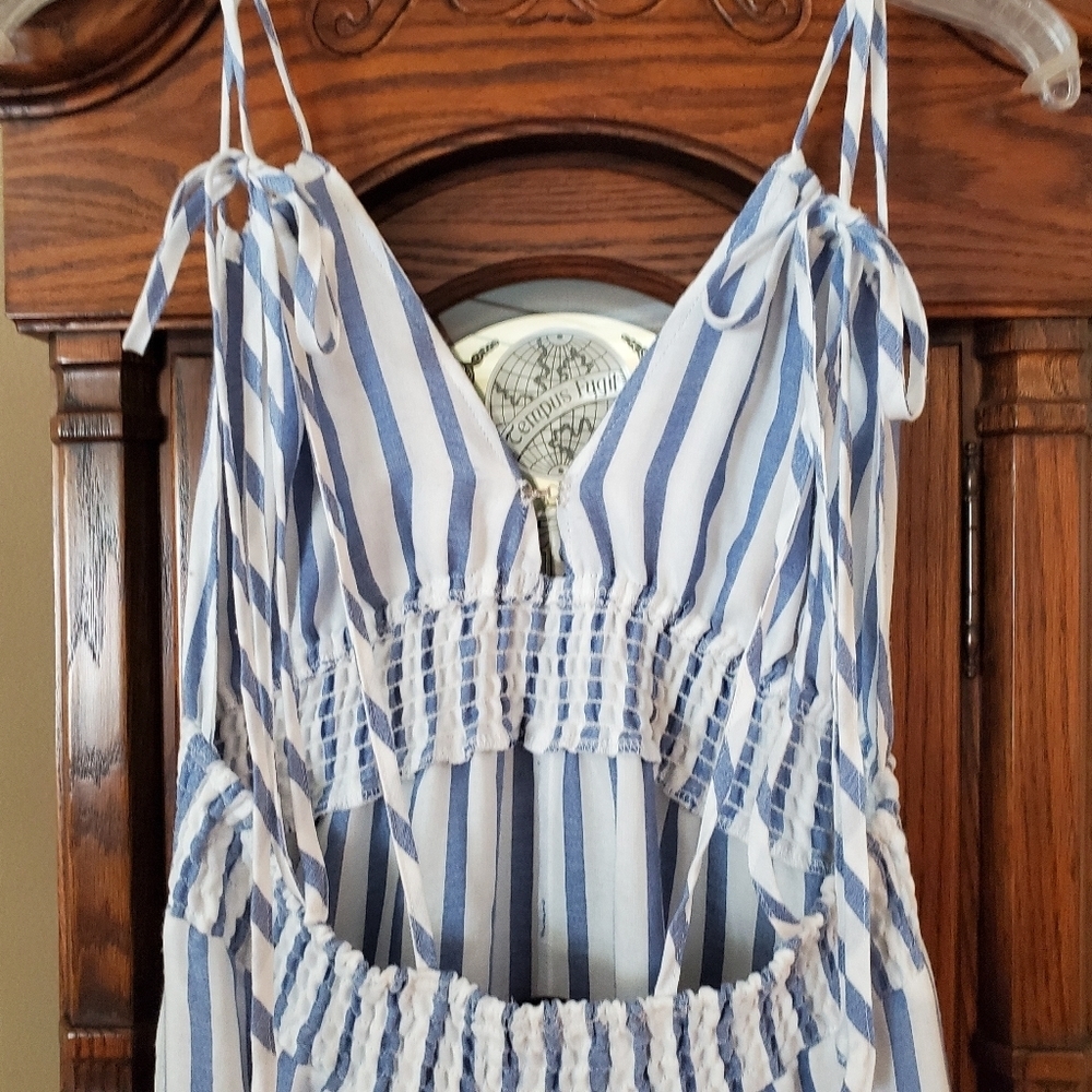Lilyful Women's Backless Boho Maxi Dress 👗 - Picture 6 of 10